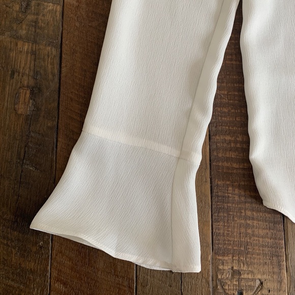 White ruffled front blouse with pearl buttons - Picture 5 of 11